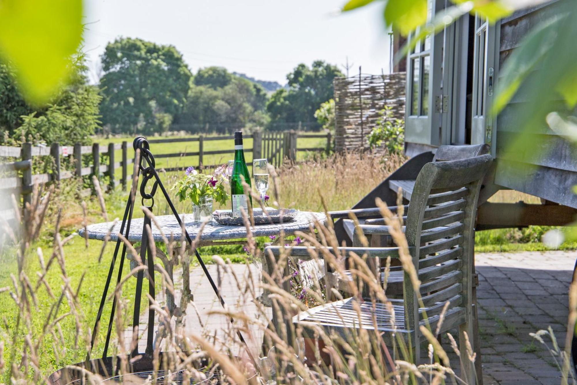 The Parlour, For Alton Towers & The Peak District Uttoxeter Exterior foto
